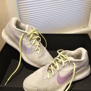 Nike Court Air Zoom Vapor Pro Tennis Sneakers